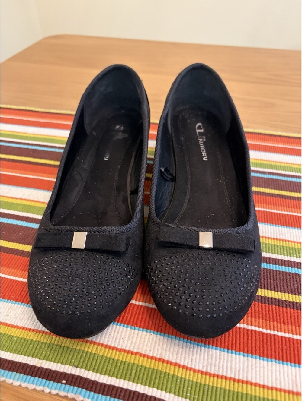 CL by Laundry Faux Suede & Rhinestone Wedge Comfort Shoes Size 9W Black With Bow
